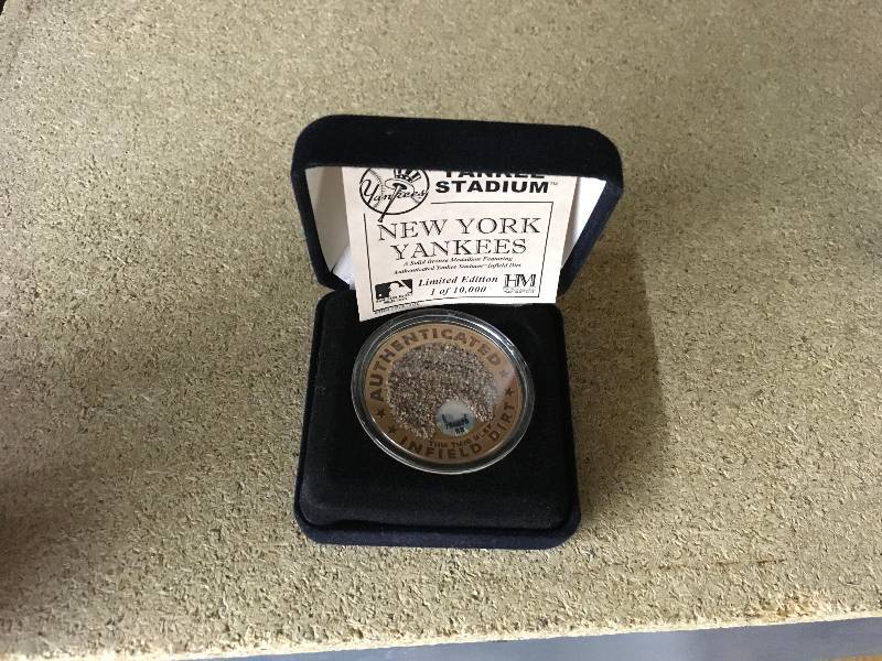 New York Yankees Solid Medallion Featuring Authenticated Yankee Stadium Infield Dirt