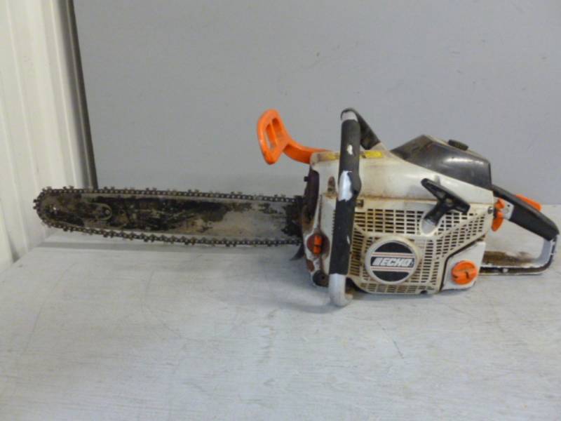 lot 4 image: Echo Chain Saw