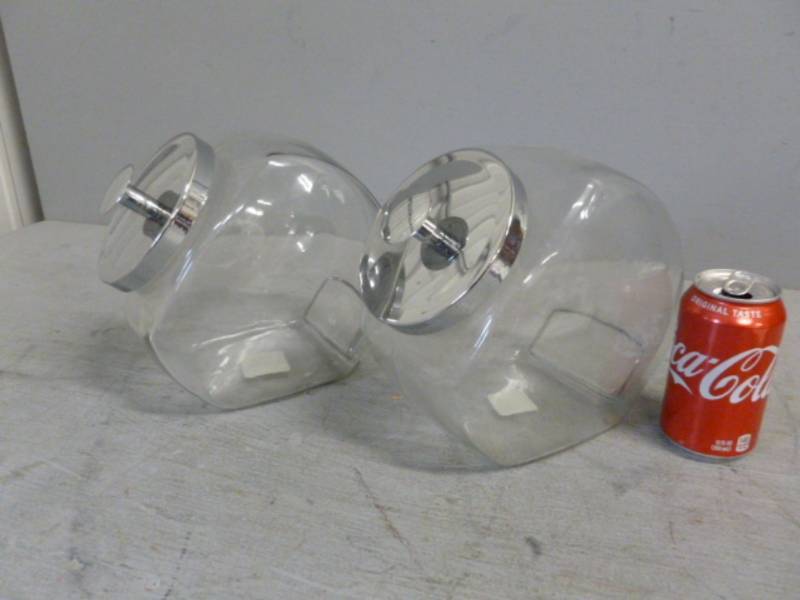 lot 15 image: Glass Canisters