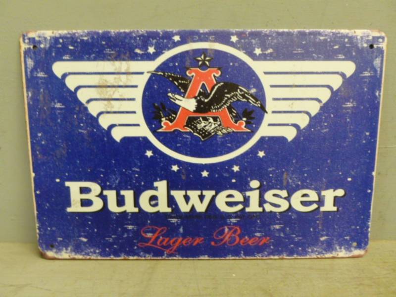 lot 18 image: Sign