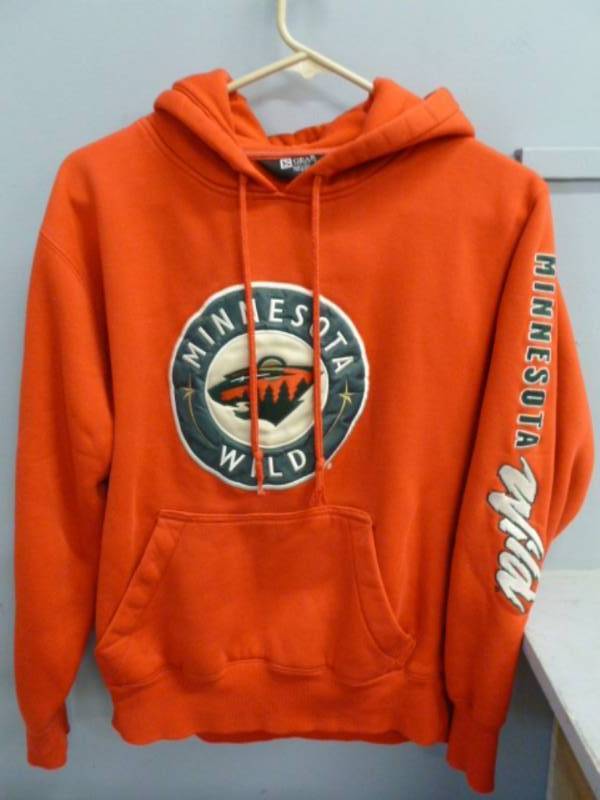 lot 31 image: Minnesota Wild Pullover