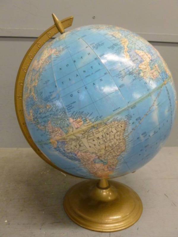 lot 33 image: Vintage Globe