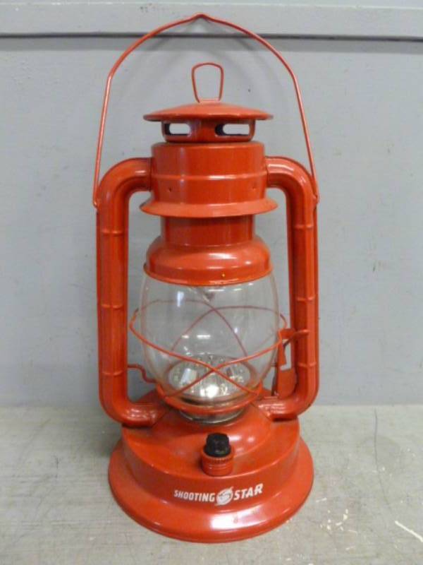 lot 38 image: Lantern