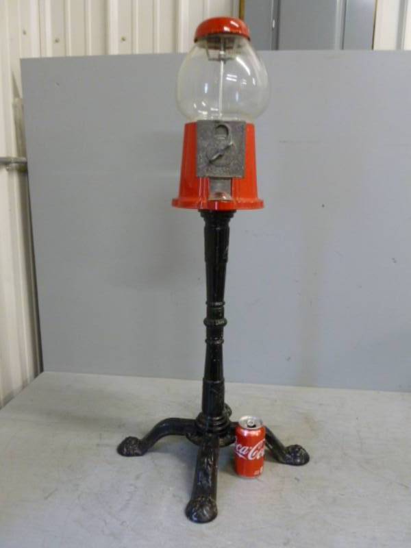 lot 51 image: Gumball Machine