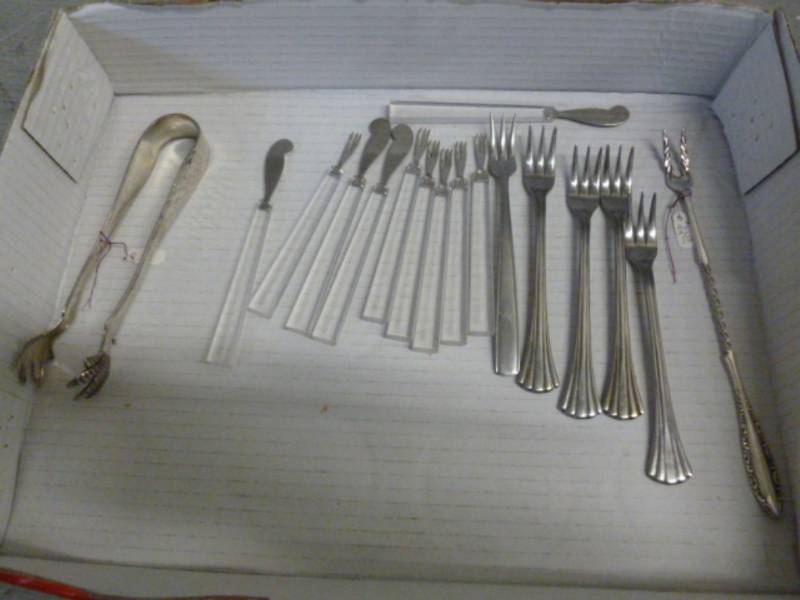 lot 146 image: Flatware