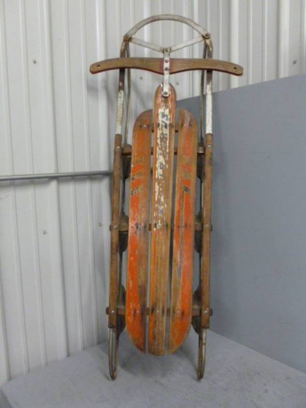 lot 155 image: Vintage Runner Sled