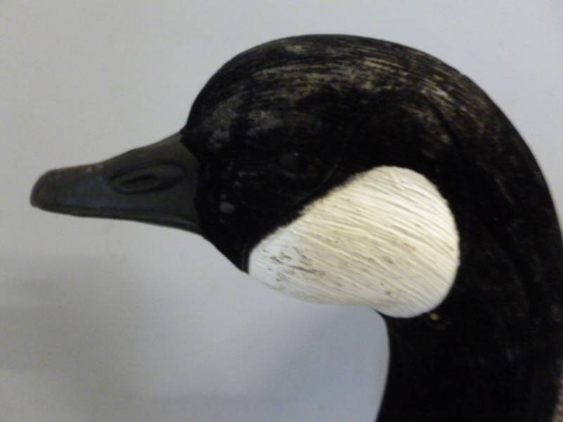 lot 194 image: Goose Decoy