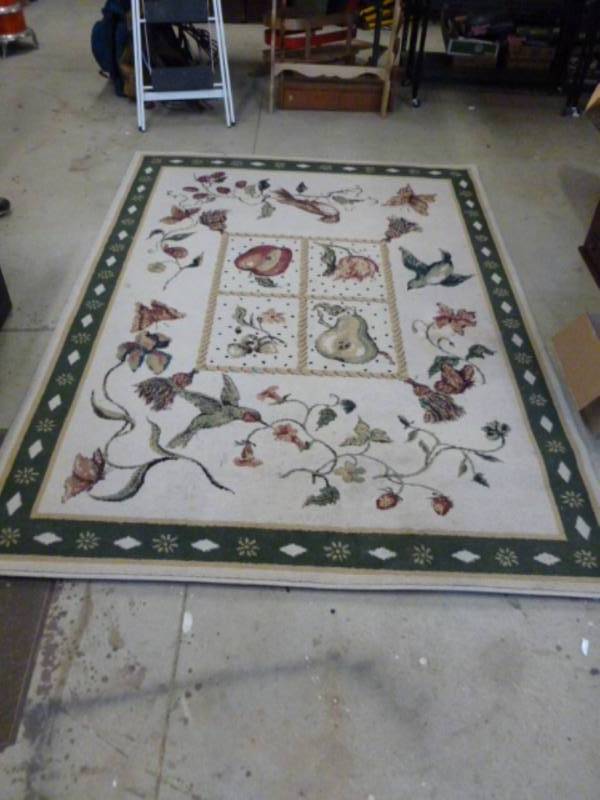 lot 207 image: Floor Rug