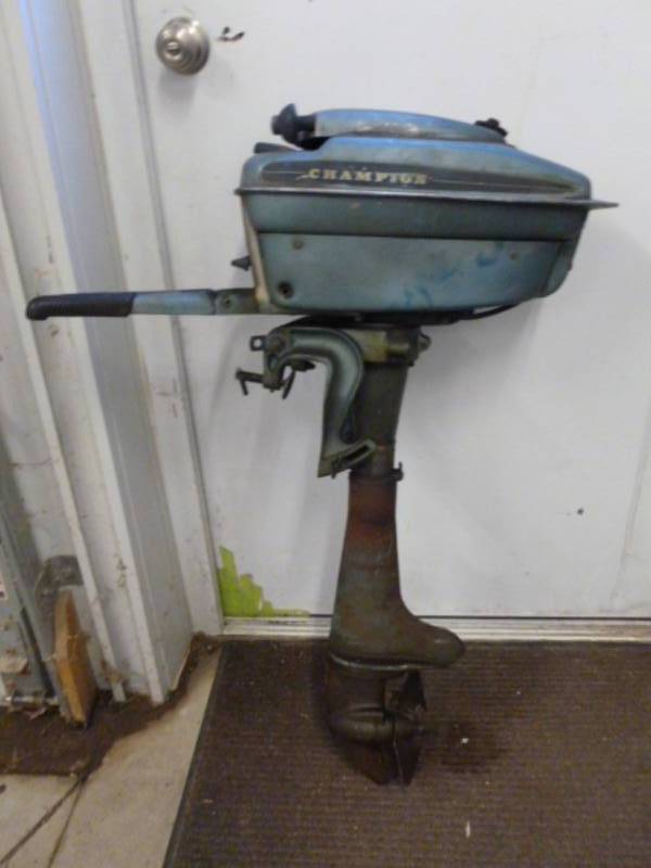 lot 219 image: Vintage Boat Motor