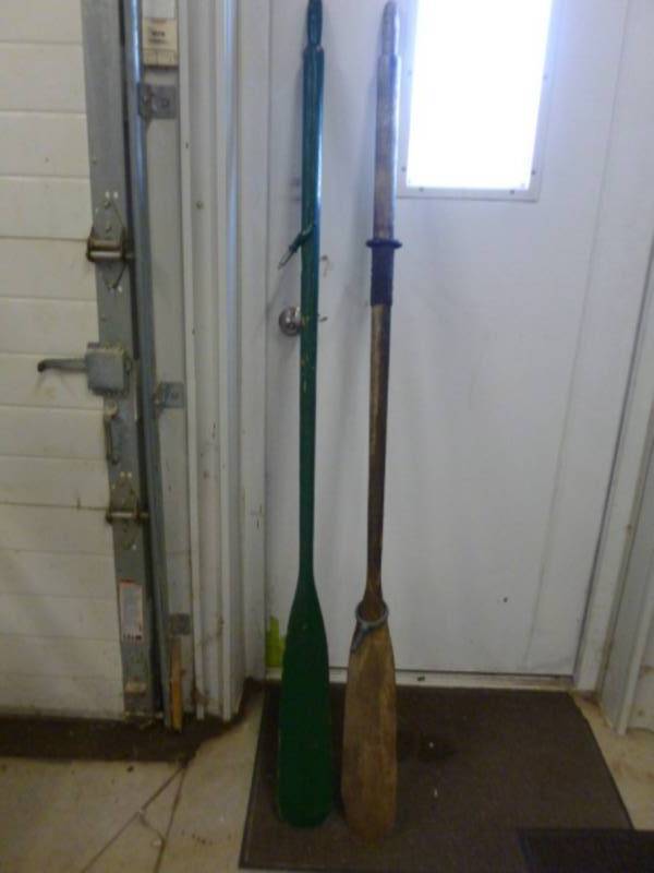lot 227 image: Vintage Boat Oars