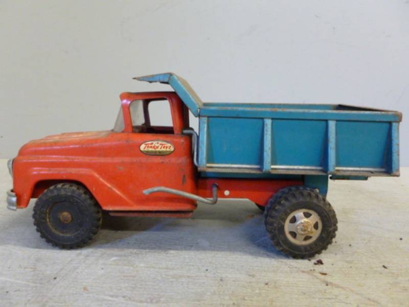 lot 232 image: Vintage Tonka