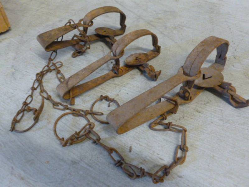 lot 246 image: Vintage Traps