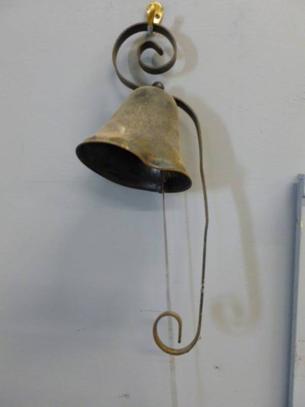 lot 254 image: Vintage Bell