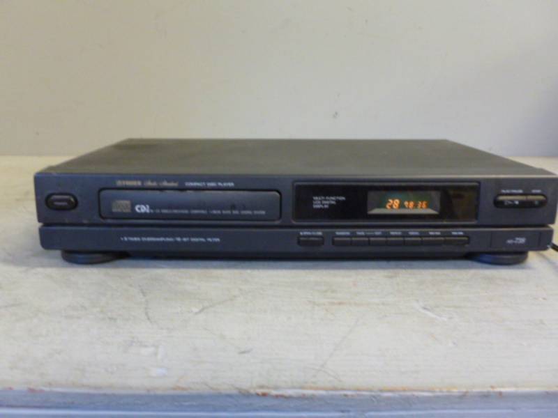 lot 272 image: Electronics