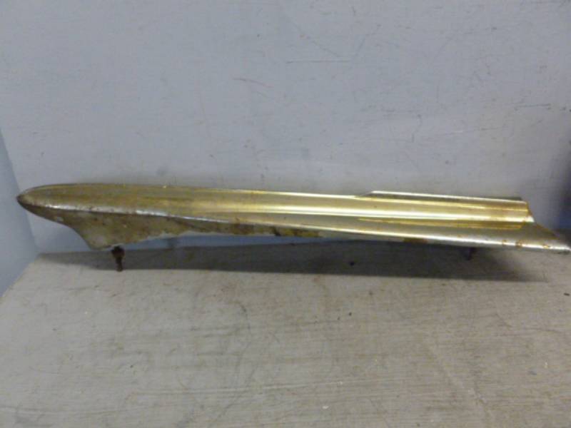 lot 278 image: Vintage Car Ornament