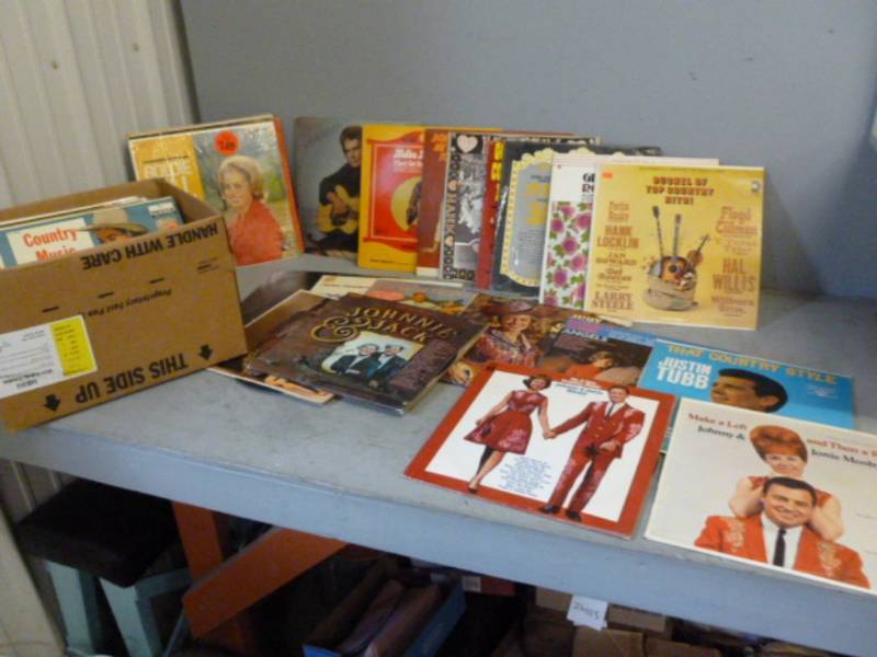 lot 288 image: Vintage Record Albums