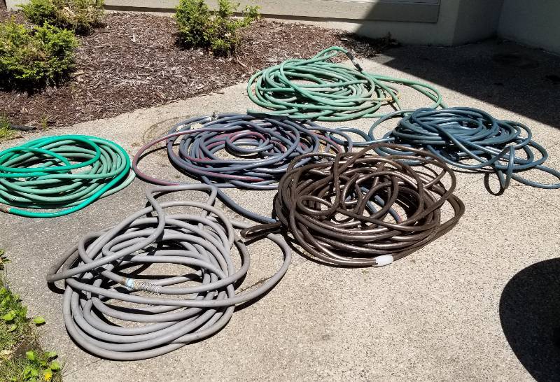 lot 186 image: Set of Garden Hoses