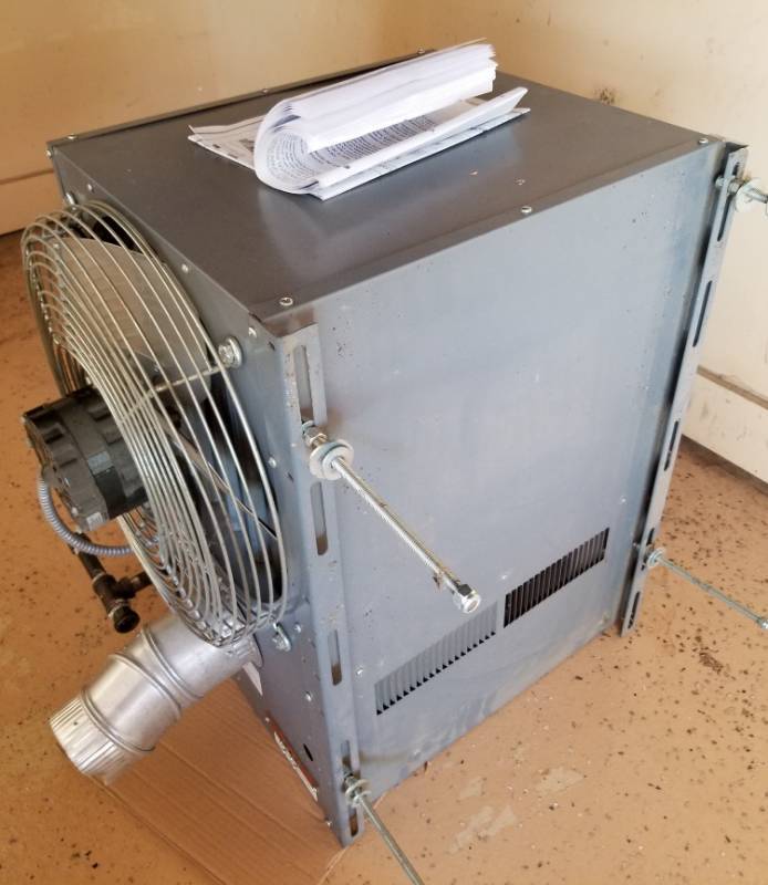 lot 124 image: Beacon Morris Gas Garage Heater 45 to 90 BTU