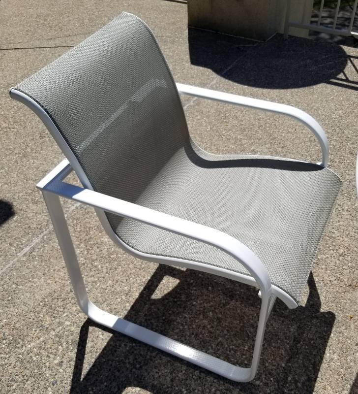 lot 106 image: Brown Jordan Outdoor Patio Set