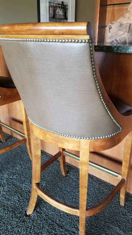 lot 41 image: Pair of Century Leather Bar Stools in Taupe Leather