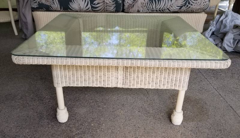 lot 98 image: Lloyd Flanders Wicker Coffee Table