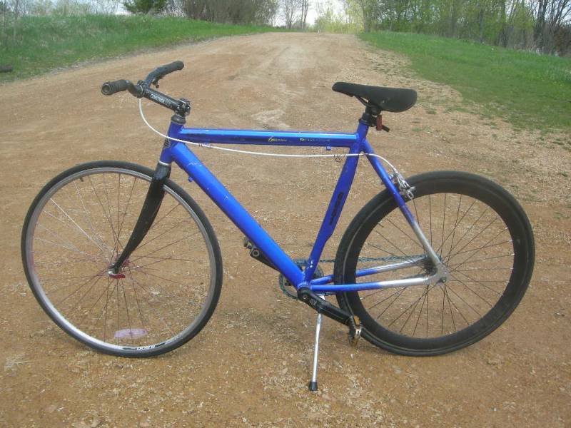 lot 14 image: GMC 6061 Mens Aluminum Roadbike