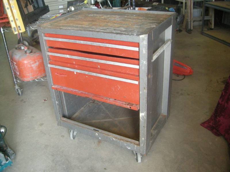 lot 21 image: Rolling Tool Cabinet