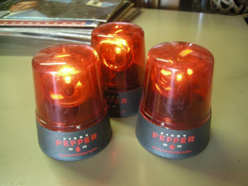 lot 51 image: 3 Battery Op Signal Lights