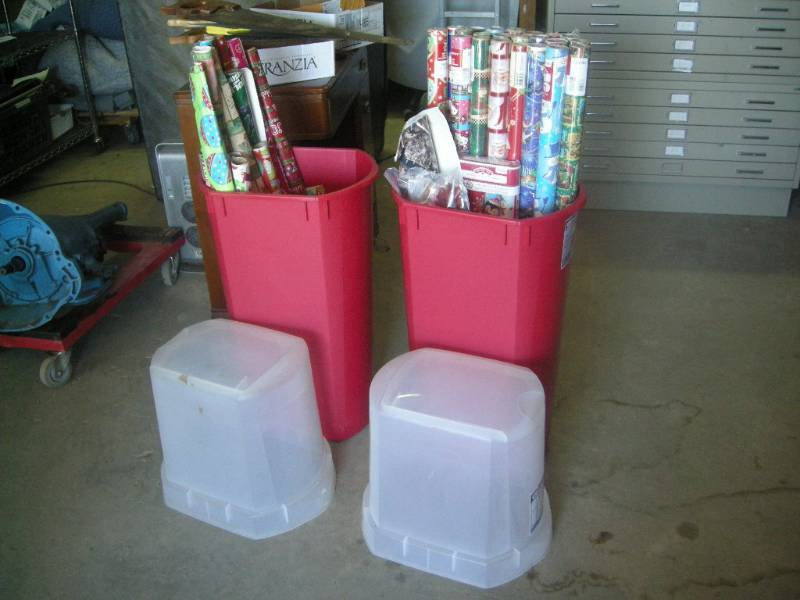 lot 56 image: 2 Sterlite Containers and 6 ft Wrapping Paper