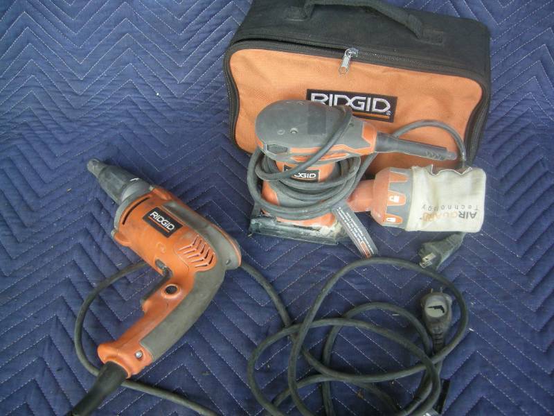 lot 90 image: Ridgid Palm Sander and Drywall Screw Gun