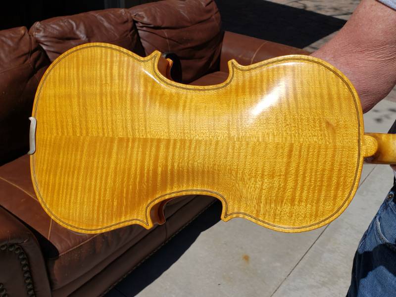 lot 7 image: Vintage Violin Handcrafted by Peter Dukich in 1979  Alfons Riedl Violin Bow