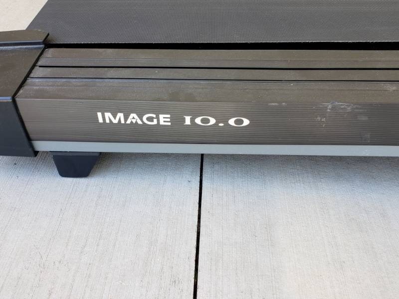 lot 16 image: Image 10.0 Treadmill