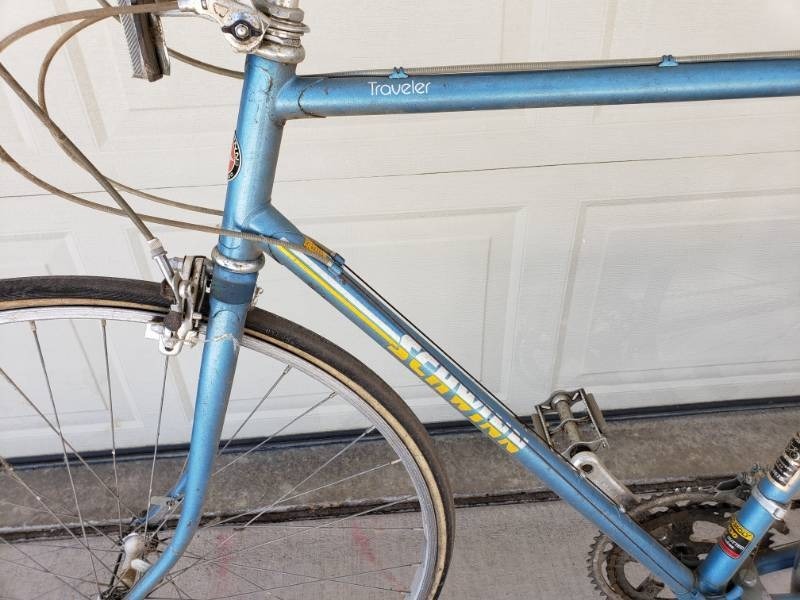 lot 31 image: Vintage Schwinn Traveler 4130