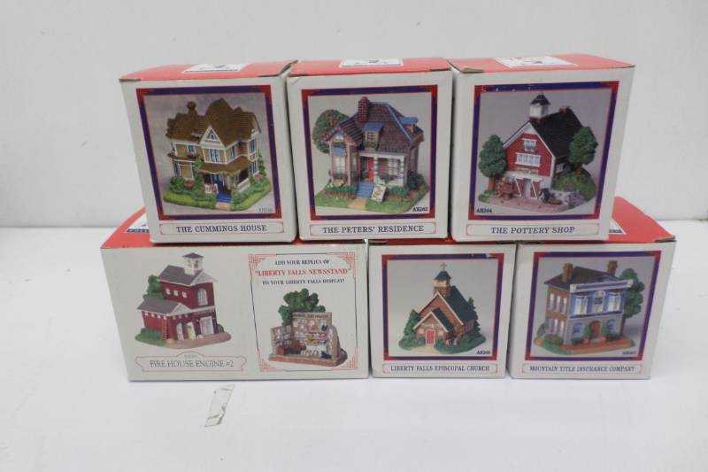 lot 66 image: Lot of 6 Liberty Falls Small Building Figurines in Boxes