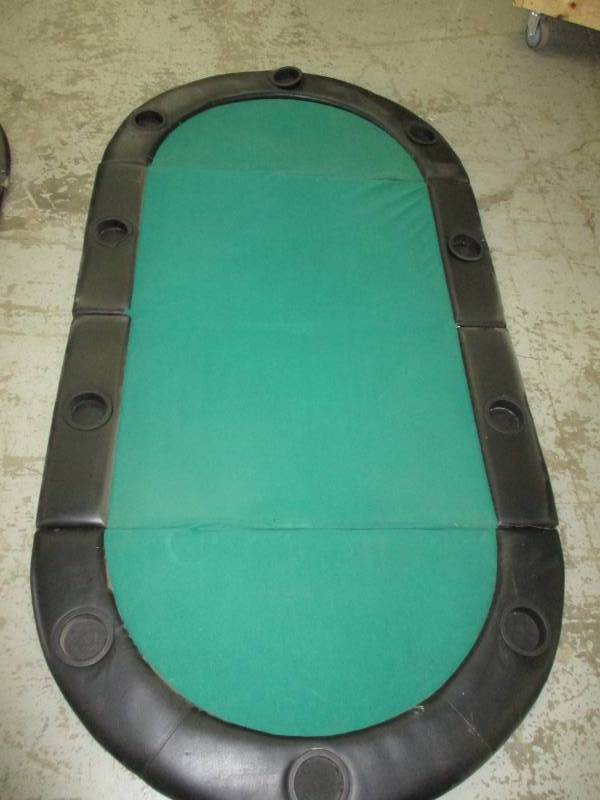 lot 4 image: Texas Holdem Board that folds up with Drink Pockets