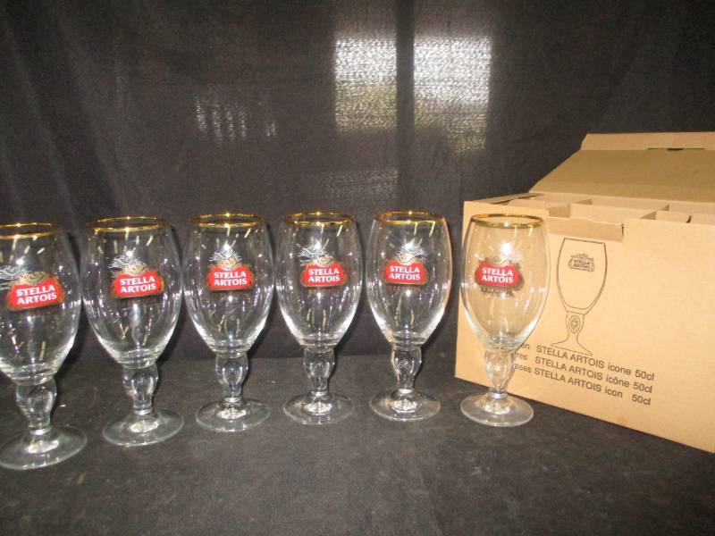 lot 32 image: 6 Stella Artois Belgium Beer Glasses 8 12 High
