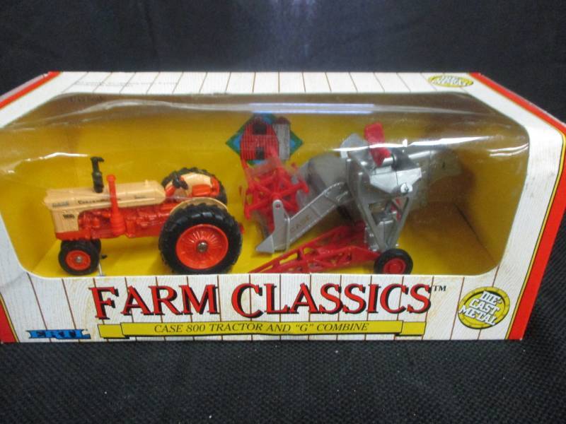 lot 50 image: Ertl Case 800 Tractor and G Combine