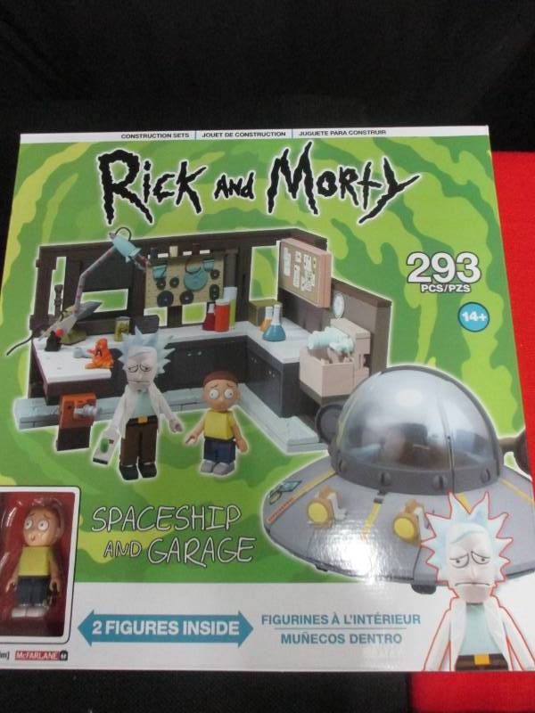 lot 58 image: Rick and Morty Spaceship and Garage Set unopened in the box