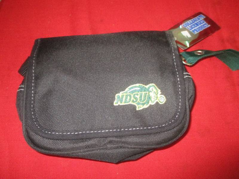 lot 62 image: NDSU Purse Never Used