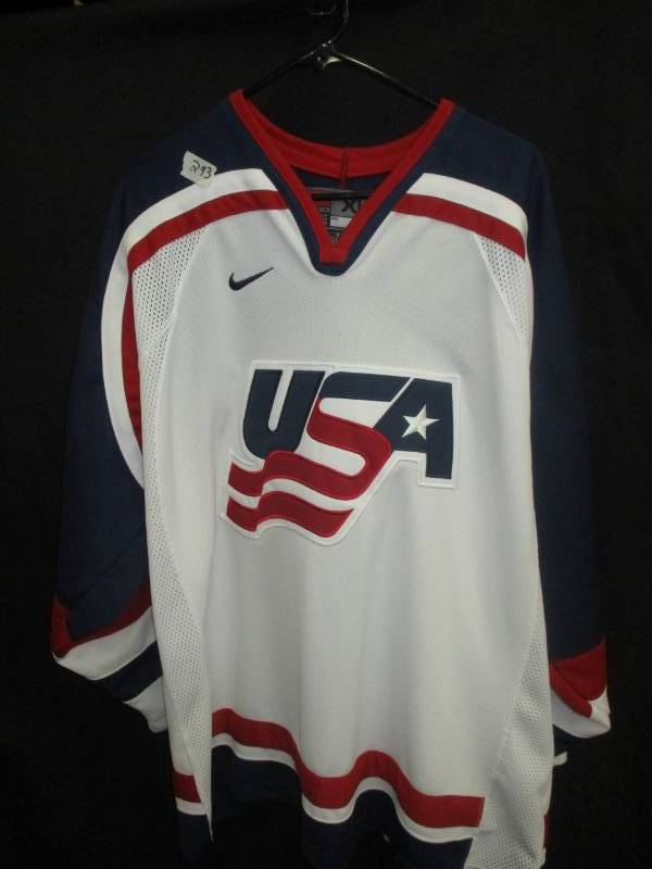 lot 90 image: USA Xlarge Jersey