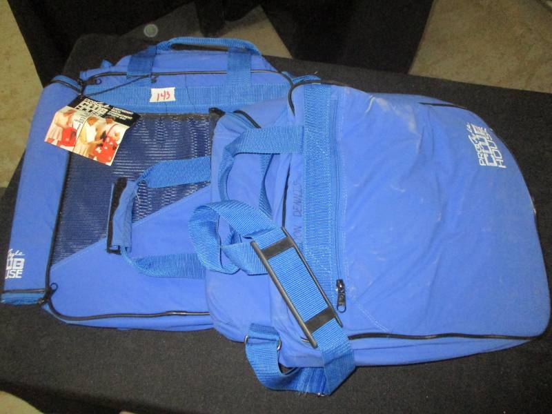 lot 143 image: Locker Bags