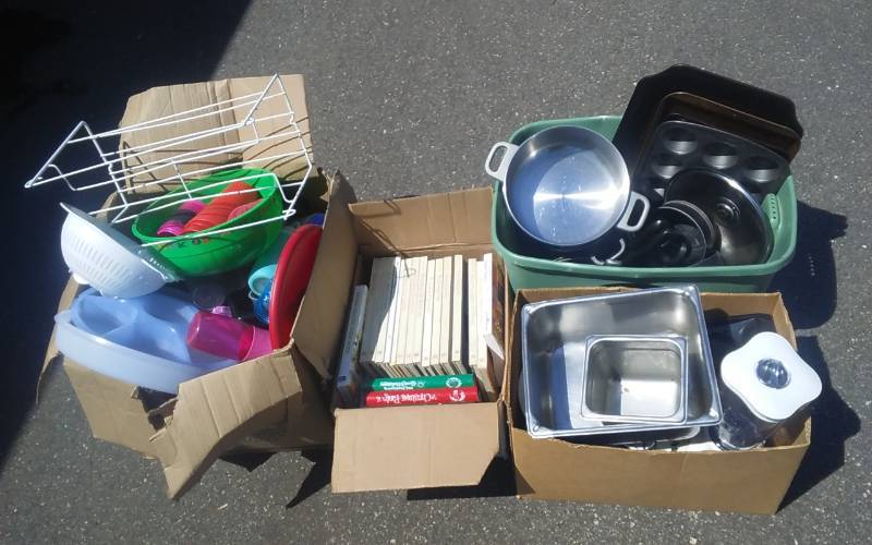 lot 32 image: Large Lot Kitchen Cooking Related