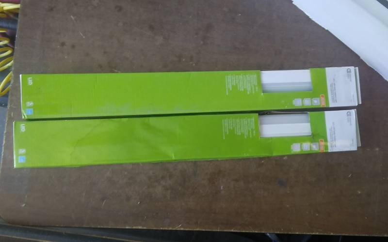 lot 45 image: 2-24 Inch Led Under Cabinet Lights