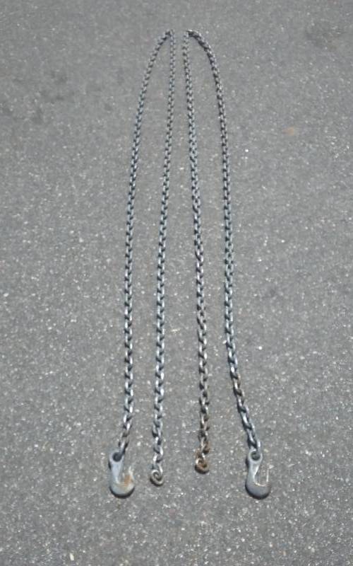 lot 51 image: 2-15 Ft. Chains With 2 Hooks