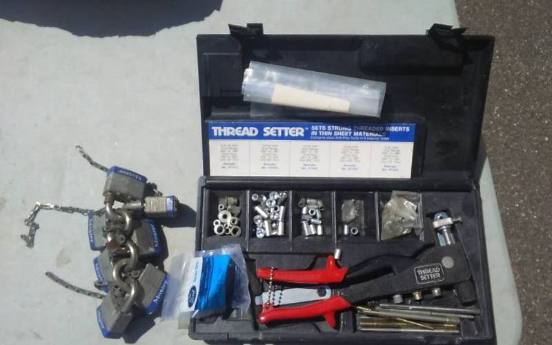 lot 53 image: Thread Setter & 7 Master Locks With Key