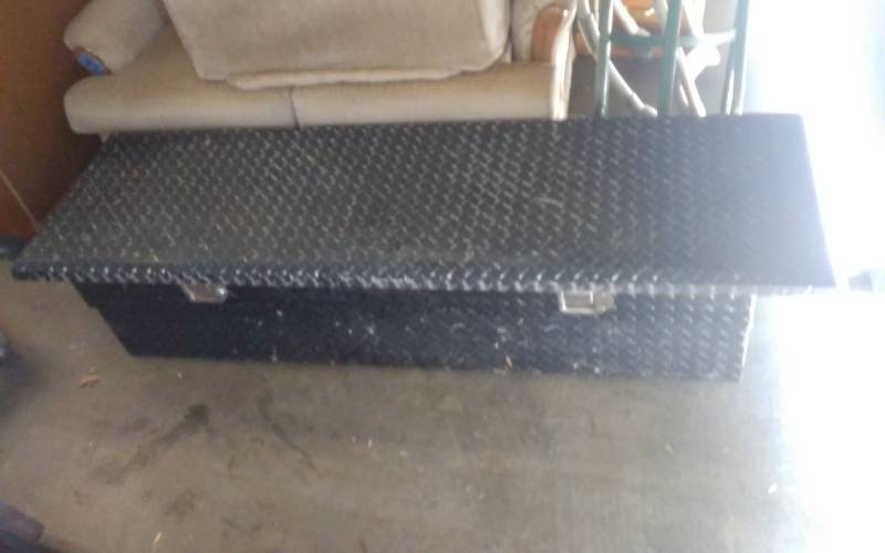 lot 54 image: Full Size Truck Aluminum Diamond Plate Tool Box  (No Keys)