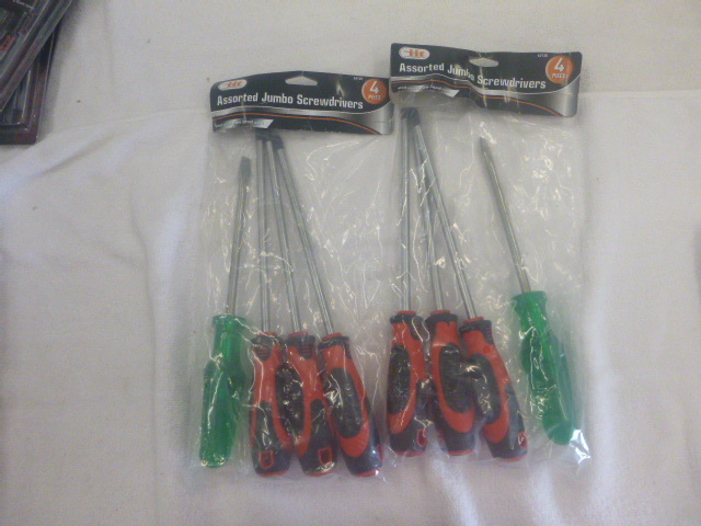 lot 46 image: 2 Packs of iit Assorted Jumbo Screwdrivers