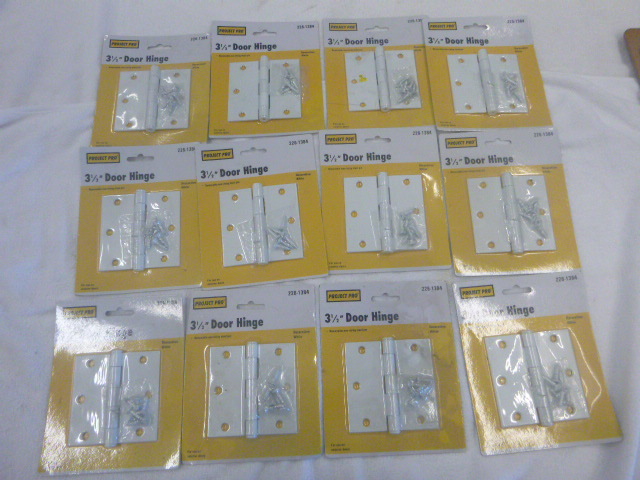 lot 71 image: 12 Project Pro White Door Hinges