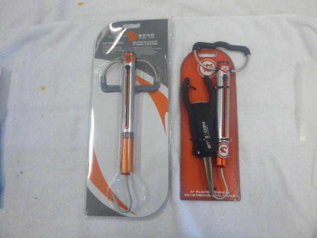 lot 104 image: Southbend Scale and CCA Scale with Pliers
