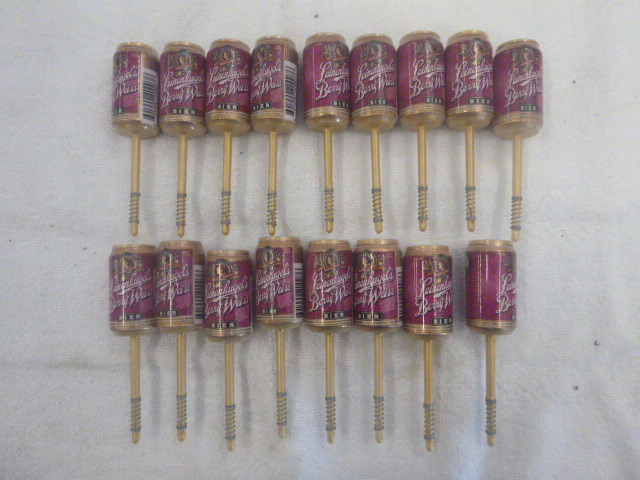 lot 131 image: 17 Lienkugels Berry Weiss Bobbers
